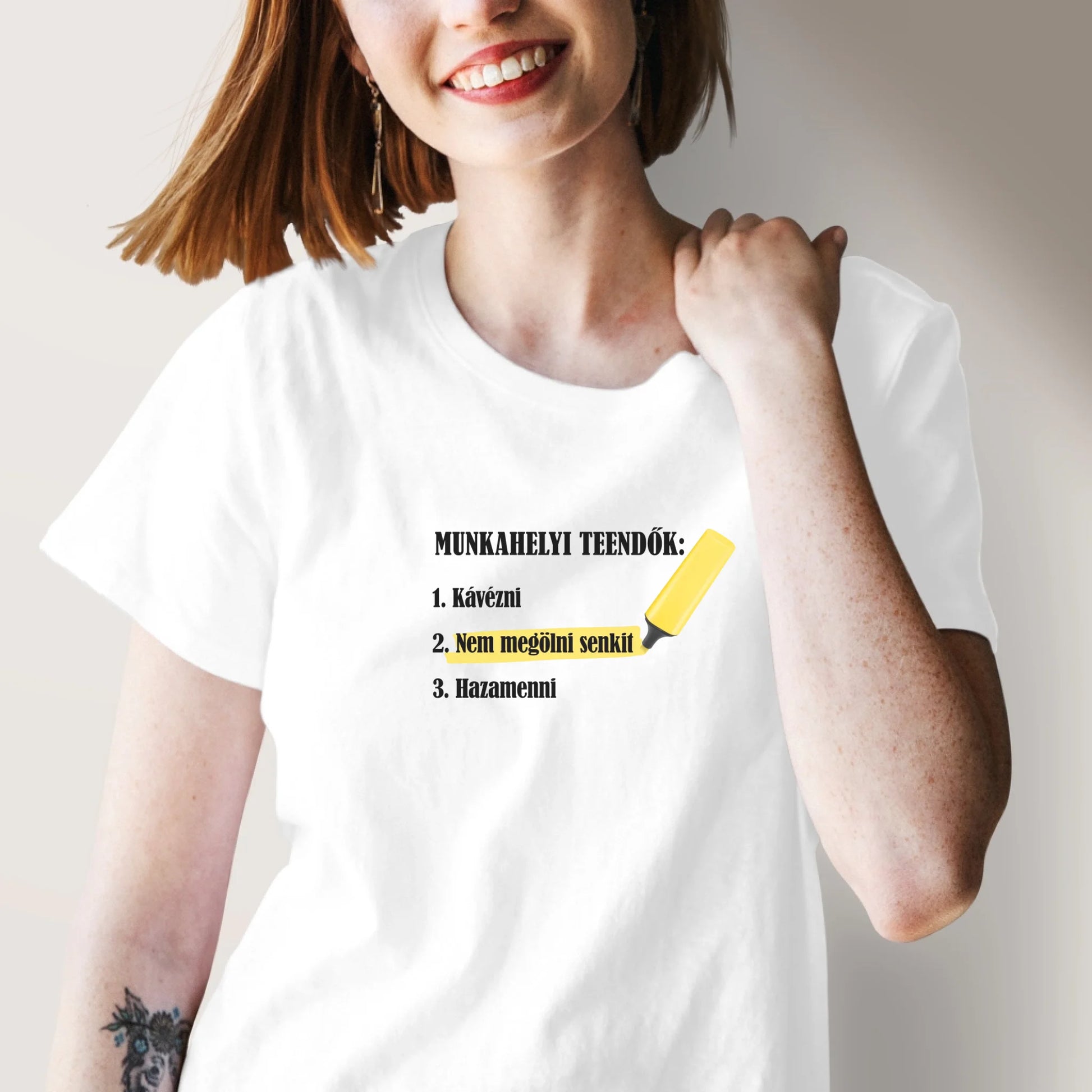 feher-polo-voros-csaj-mockup