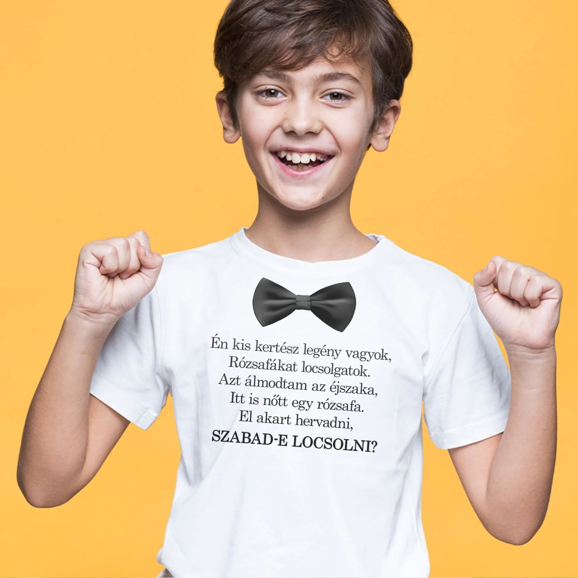 feher-gyerek-polo-kisfiu-mockup