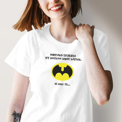 feher-polo-voros-csaj-mockup