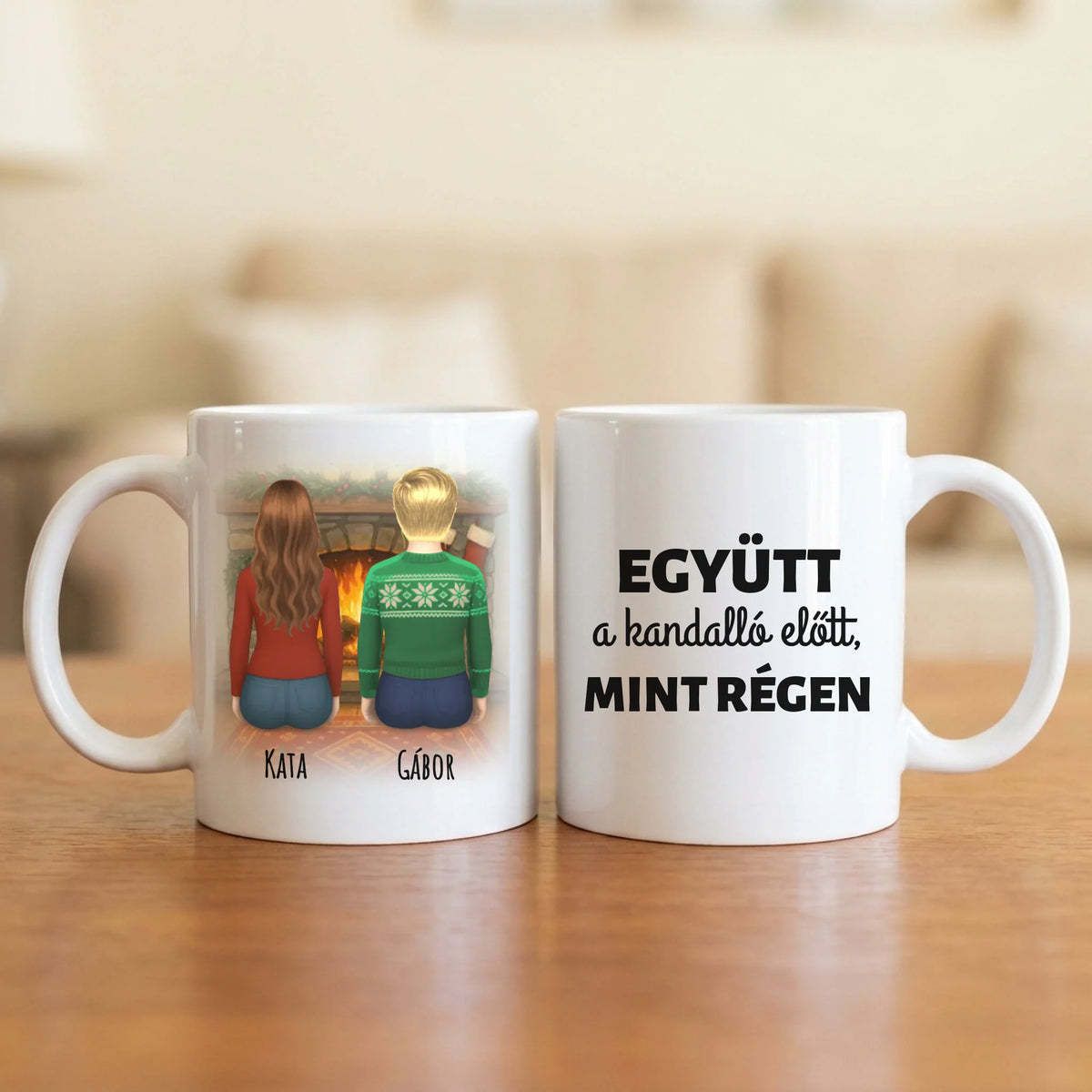 Együtt a kandalló előtt, mint régen – testvéres bögre 2–5 hátulról rajzolt figurával a kandalló előtt