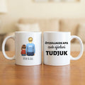 Ötcsillagos apa – csak ajánlani tudjuk – apás bögre hátulról rajzolt apával és 1–4 gyerekkel, felirattal a pulóveren
