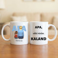 Apa, veled minden kaland – apás bögre hátulról rajzolt apával és 1–4 gyerekkel, nagy APA felirattal
